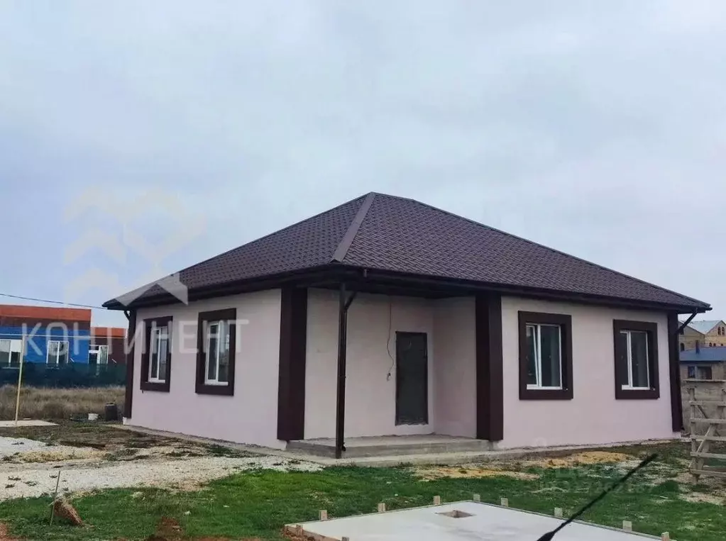 Дом в Крым, Сакский район, с. Лесновка ул. Зеленая, 14 (95 м) - Фото 1