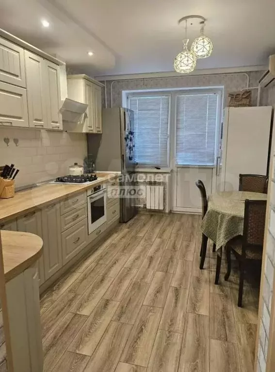 3-к. квартира, 84 м, 5/9 эт. - Фото 0