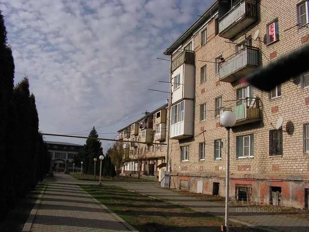 2-к кв. Карачаево-Черкесия, Прикубанский район, пос. Кавказский ул. ... - Фото 1