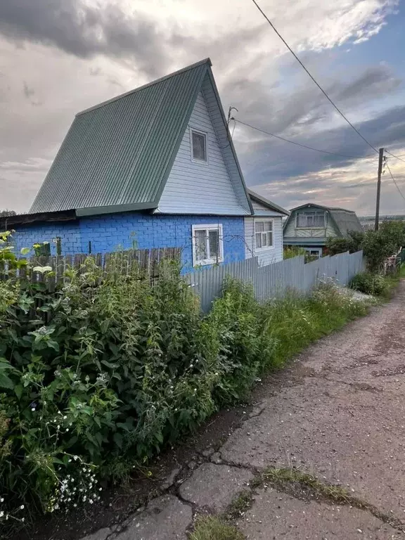 Дом в Татарстан, Нижнекамский район, Каенлинское с/пос, д. Красный Бор ... - Фото 0