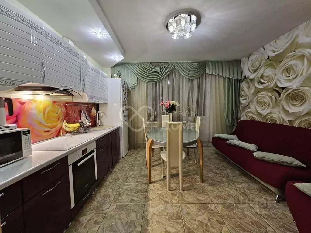 1-к кв. Волгоградская область, Волгоград ул. Хиросимы, 6 (68.2 м) - Фото 0