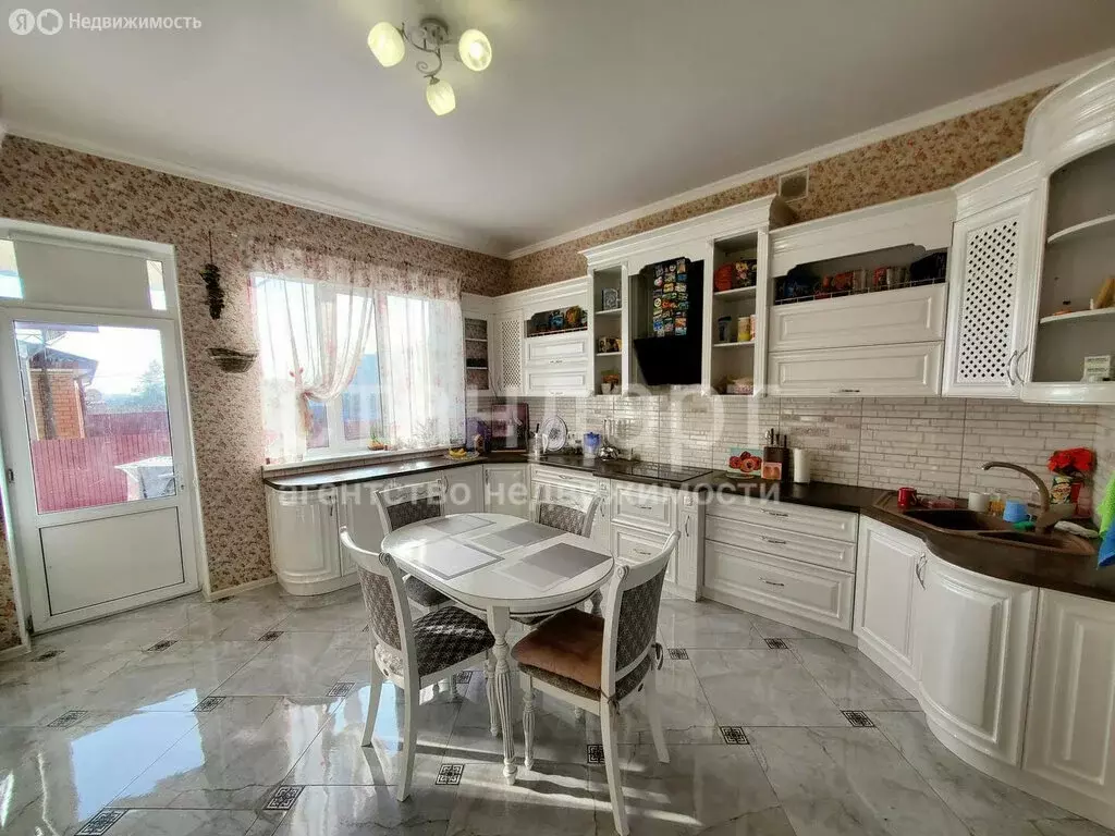 Дом в Ессентуки, Розовая улица (145.5 м) - Фото 1