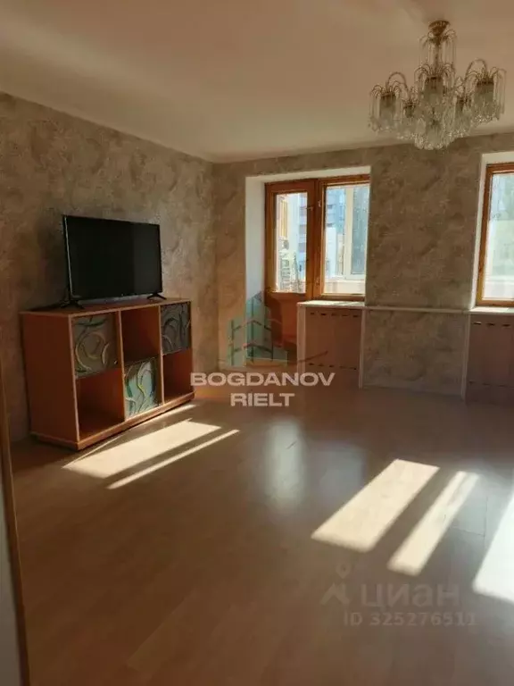 3-к кв. Омская область, Омск ул. Вавилова, 31 (81.0 м) - Фото 1