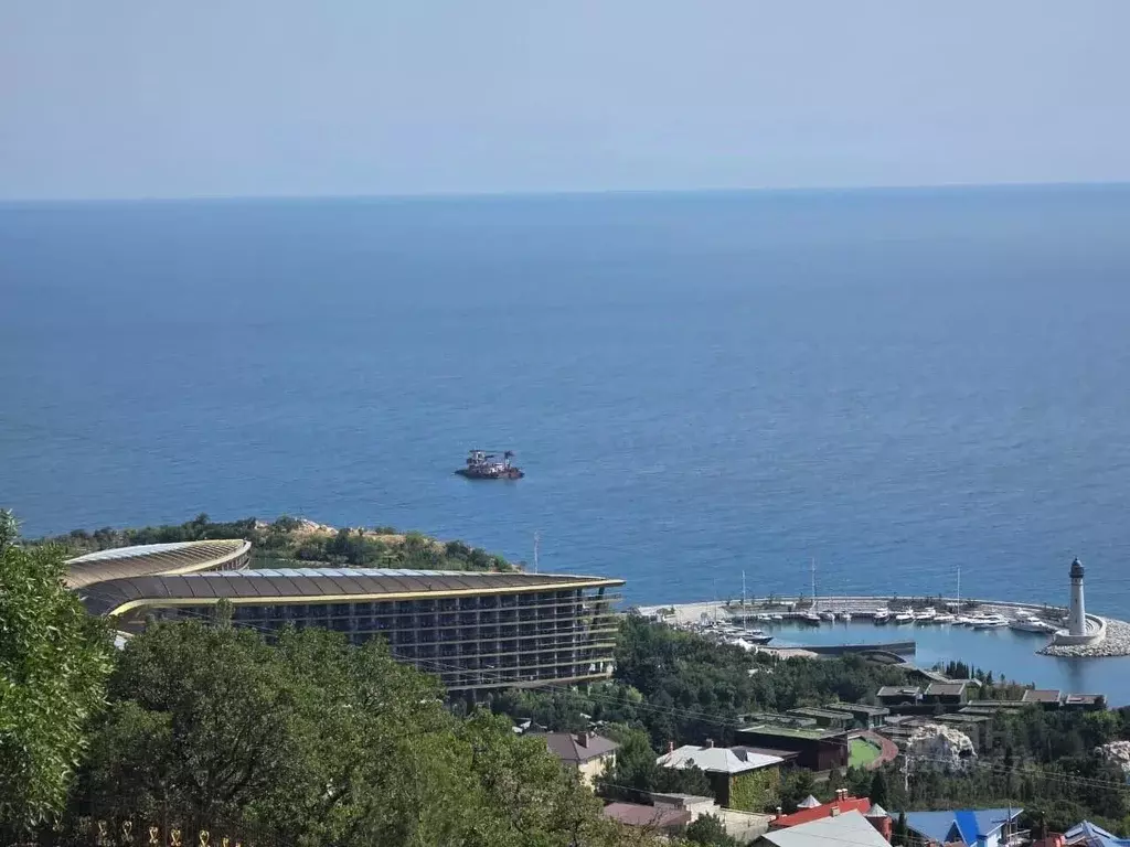 Участок в Крым, Ялта муниципальный округ, с. Оползневое ул. ... - Фото 1