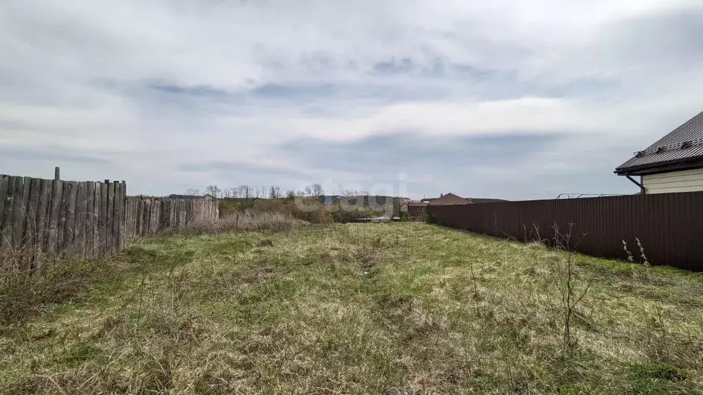 Участок в Свердловская область, Сысертский городской округ, с. ... - Фото 0