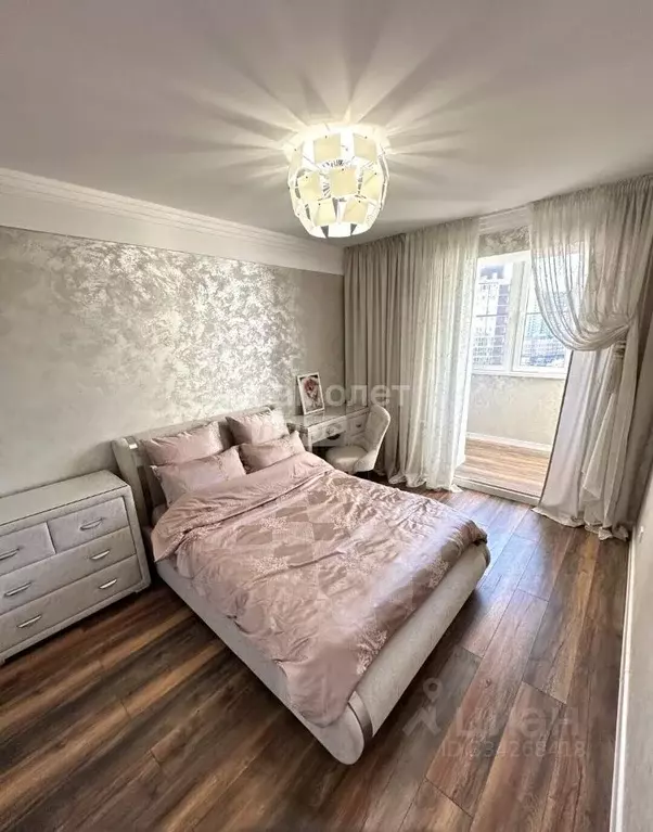 3-к кв. Липецкая область, Липецк ул. И.В. Свиридова, 18 (83.0 м) - Фото 1