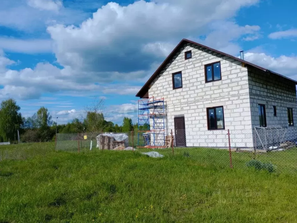 Дом в Псковская область, Порховский муниципальный округ, д. Хилово ул. ... - Фото 0