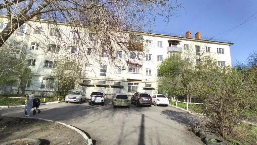 2-к кв. Омская область, Омск ул. Панфилова, 12 (41.4 м) - Фото 1