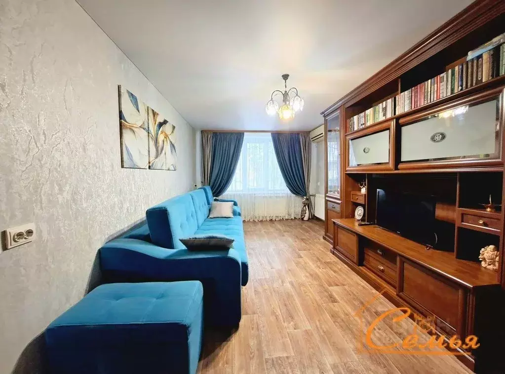 2-к кв. Волгоградская область, Волжский ул. Мира, 156 (58.0 м) - Фото 1