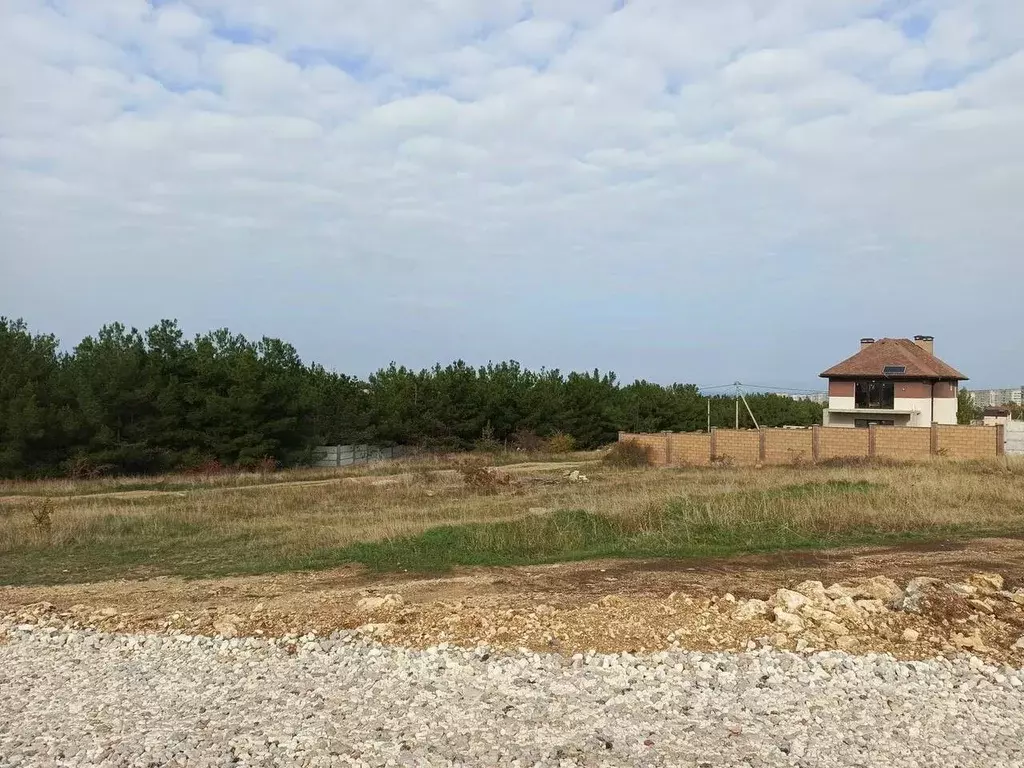 Участок в Севастополь ул. Петра Рогачева, 10 (9.0 сот.) - Фото 1