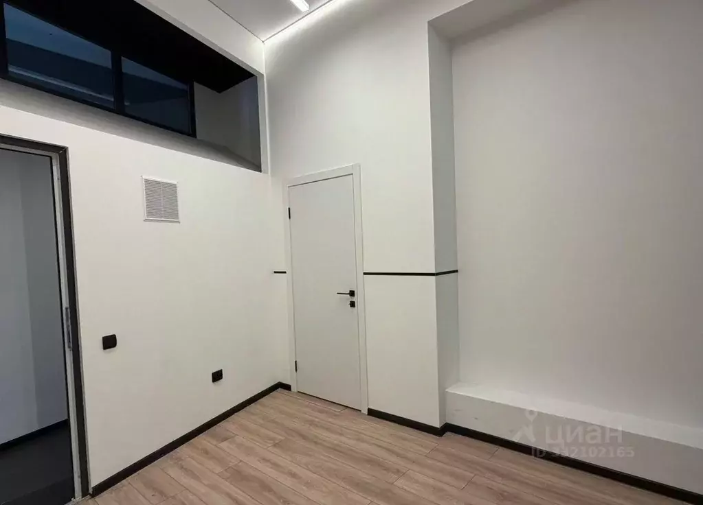 Офис в Татарстан, Казань ул. Братьев Касимовых, 22/7 (10 м) - Фото 2