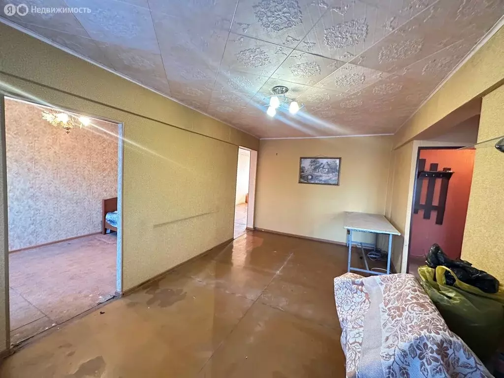 3-комнатная квартира: Усолье-Сибирское, улица Розы Люксембург, 6 (57.9 ... - Фото 2