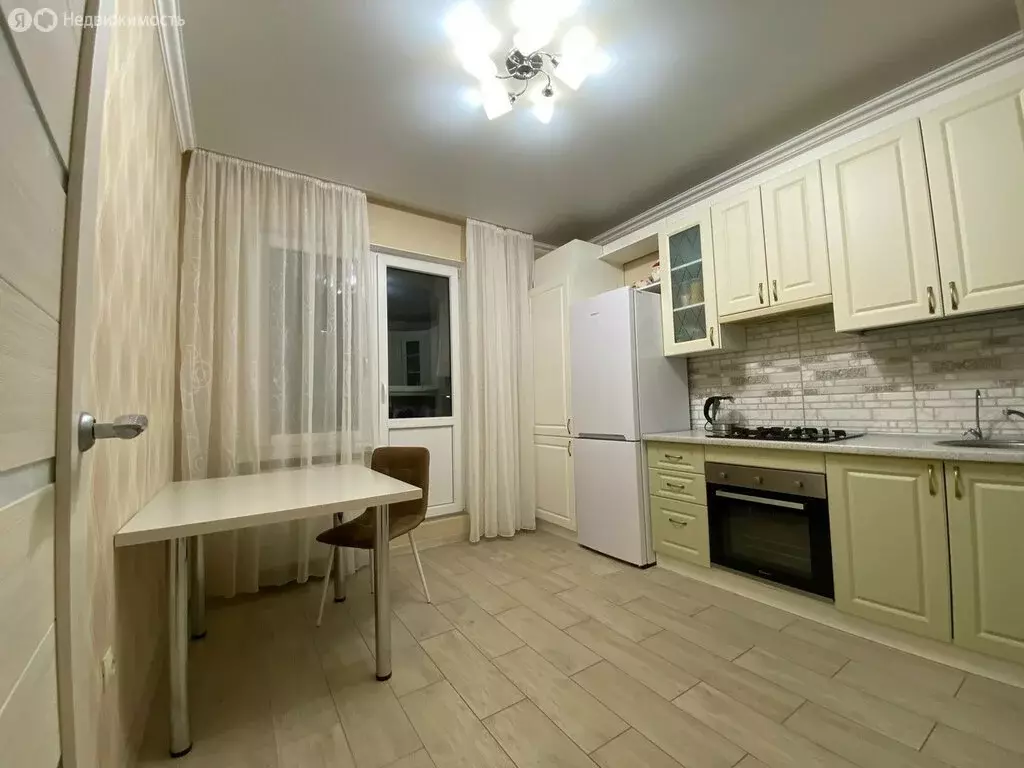 1-комнатная квартира: Калининград, Елизаветинская улица, 3 (42 м) - Фото 1