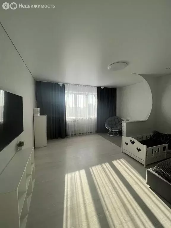 1-комнатная квартира: Брянск, улица Горбатова, 10 (56 м) - Фото 1