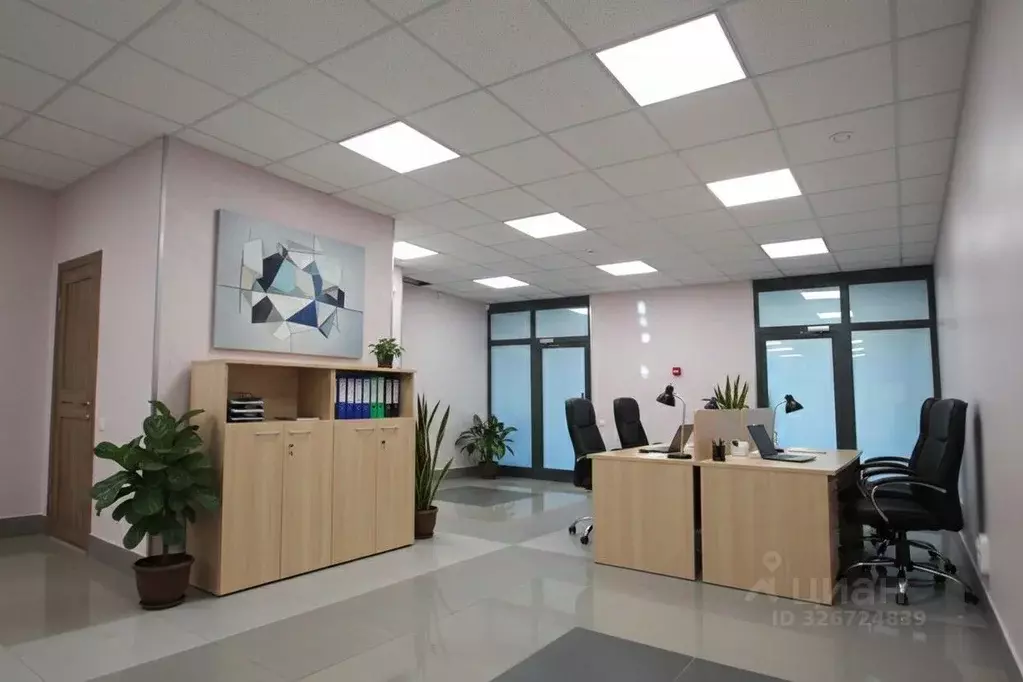 Помещение свободного назначения в Кемеровская область, Кемерово просп. ... - Фото 1