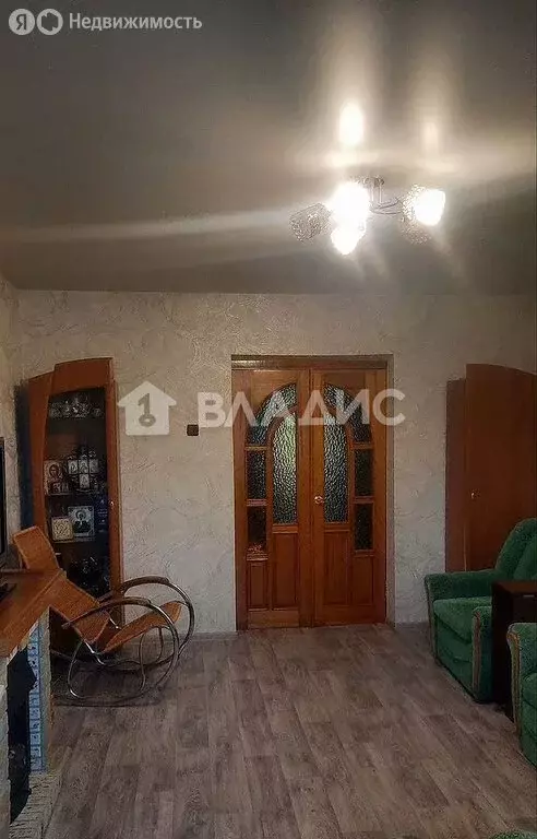 3-комнатная квартира: село Печерск, Пионерская улица, 7 (57.2 м) - Фото 1