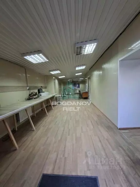 Помещение свободного назначения в Омская область, Омск ул. 18-я Линия, ... - Фото 1