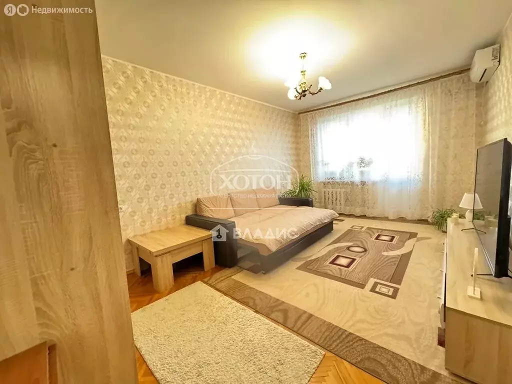 3-комнатная квартира: Элиста, Театральный переулок, 3 (57 м) - Фото 1