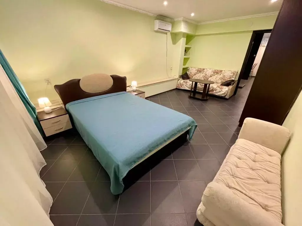1-к кв. Крым, Феодосия ул. Вити Коробкова, 14Б (42.0 м) - Фото 0