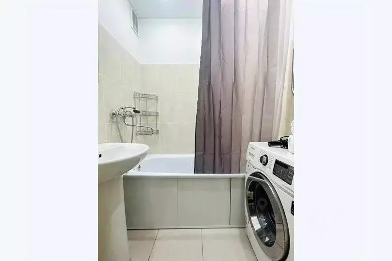 1-к кв. Красноярский край, Красноярск ул. Чернышевского, 122 (45.0 м) - Фото 1