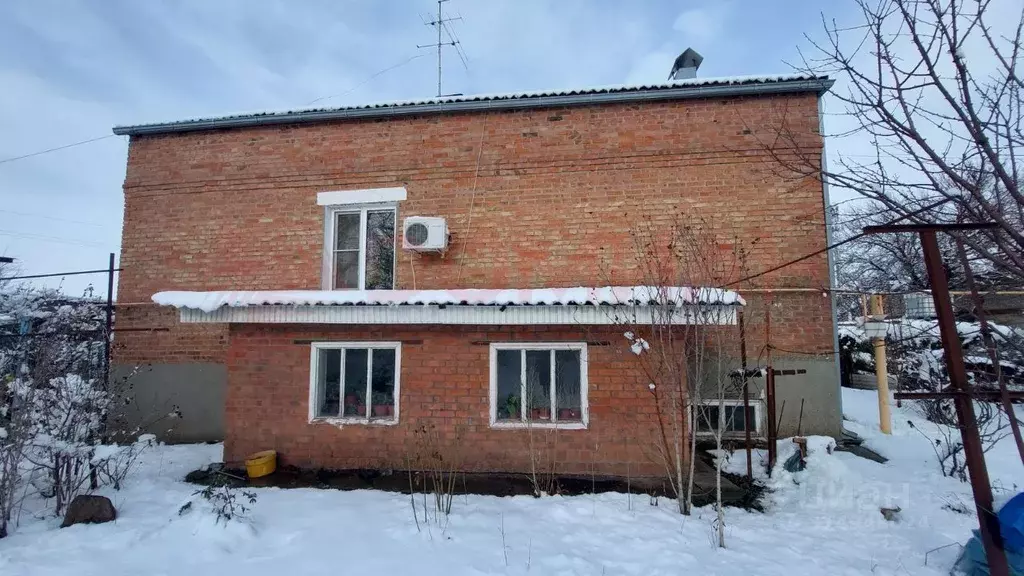 Дом в Ростовская область, Мясниковский район, с. Чалтырь  (280 м) - Фото 1