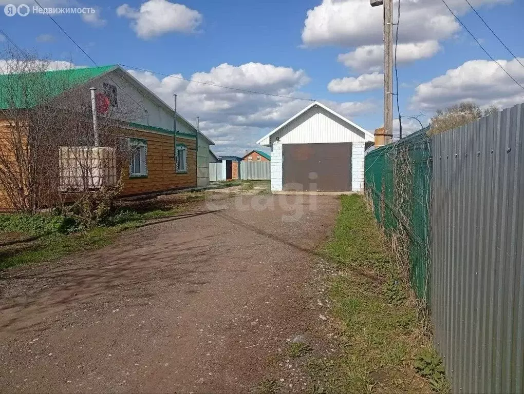 Дом в Кабаковский сельсовет, деревня Старые Киешки, Молодёжная улица ... - Фото 1