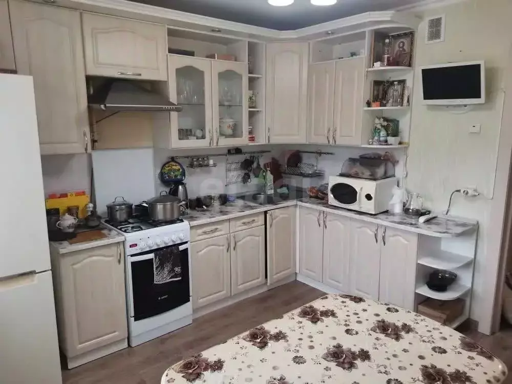 3-к кв. Чувашия, Чебоксары ул. Константина Иванова, 81 (76.0 м) - Фото 1