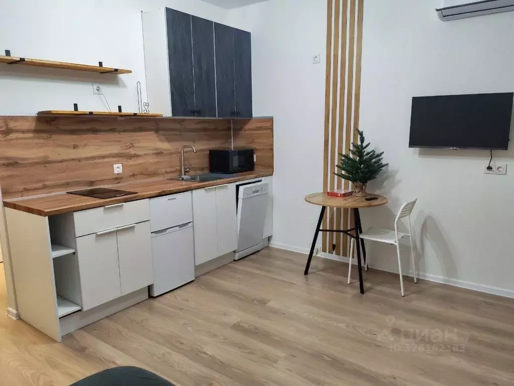 Студия Тюменская область, Тюмень ул. Юрия Рогачева, 11к2 (21.6 м) - Фото 1