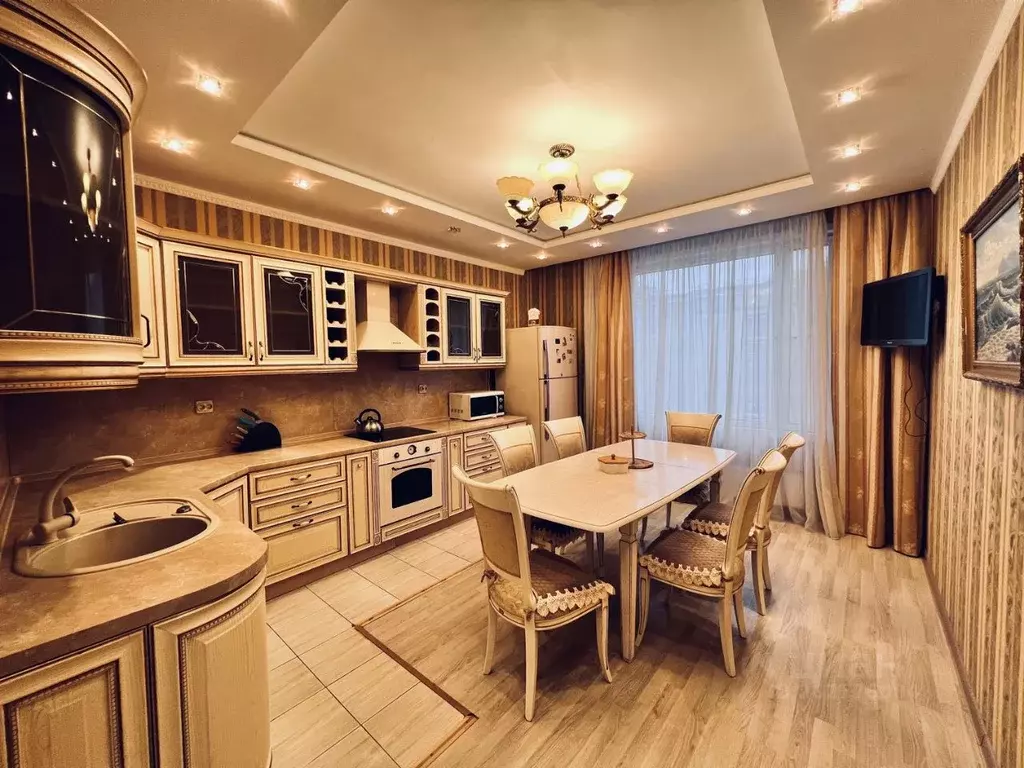 3-к кв. Татарстан, Казань ул. Сибгата Хакима, 60 (110.0 м) - Фото 1