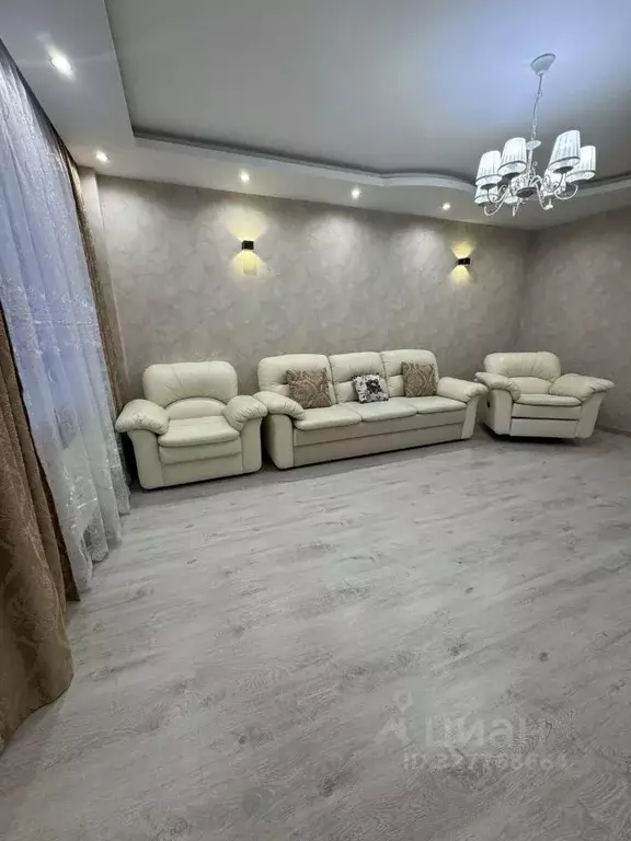 2-к кв. Татарстан, Казань ул. Маршала Чуйкова, 62 (80.0 м) - Фото 1