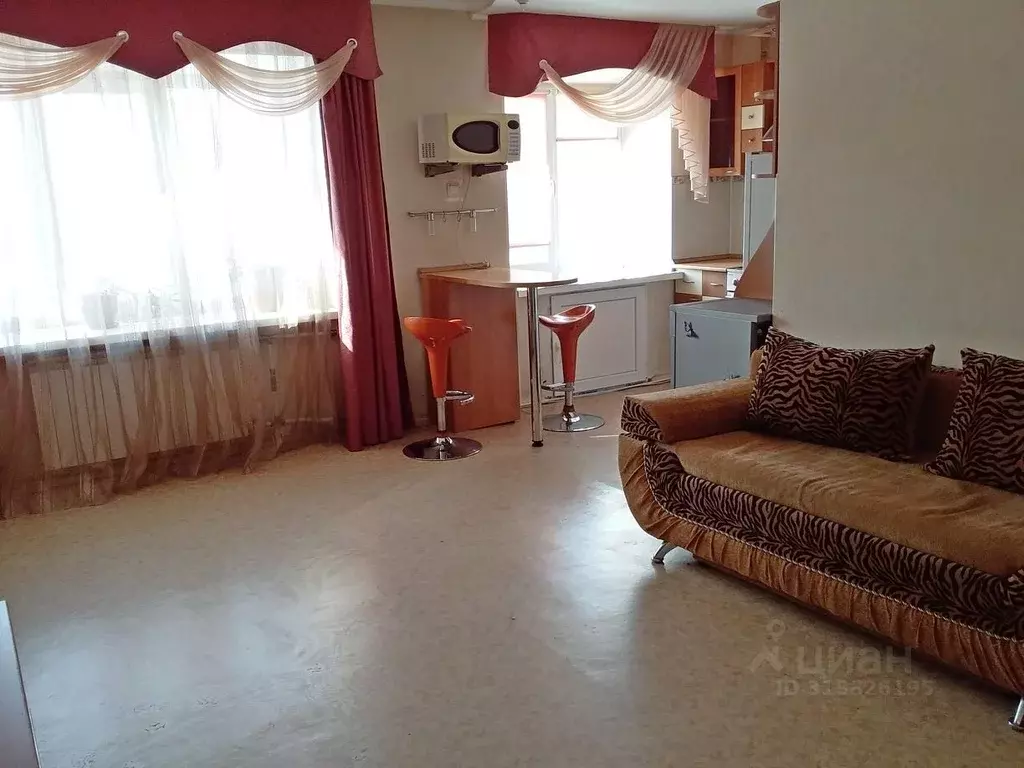 2-к кв. Омская область, Омск просп. Мира, 40 (45.5 м) - Фото 0