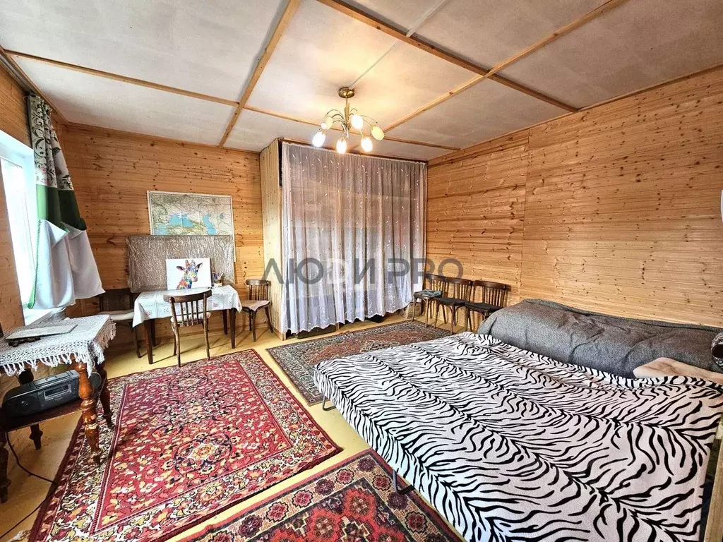 Дом в Саратовская область, Энгельсский район, с. Красный Яр ул. Карла ... - Фото 1