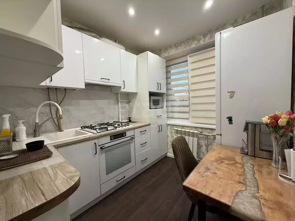 2-к кв. Белгородская область, Шебекино Железнодорожная ул., 4 (47.5 м) - Фото 2