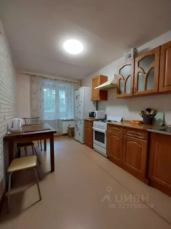 3-к кв. Удмуртия, Ижевск ул. Михаила Петрова, 20А (87.0 м) - Фото 1