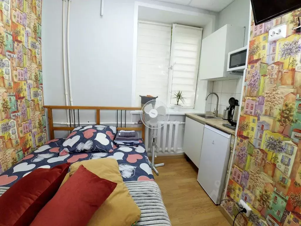 1-к кв. Татарстан, Казань ул. Павлюхина, 100 (12.0 м) - Фото 1