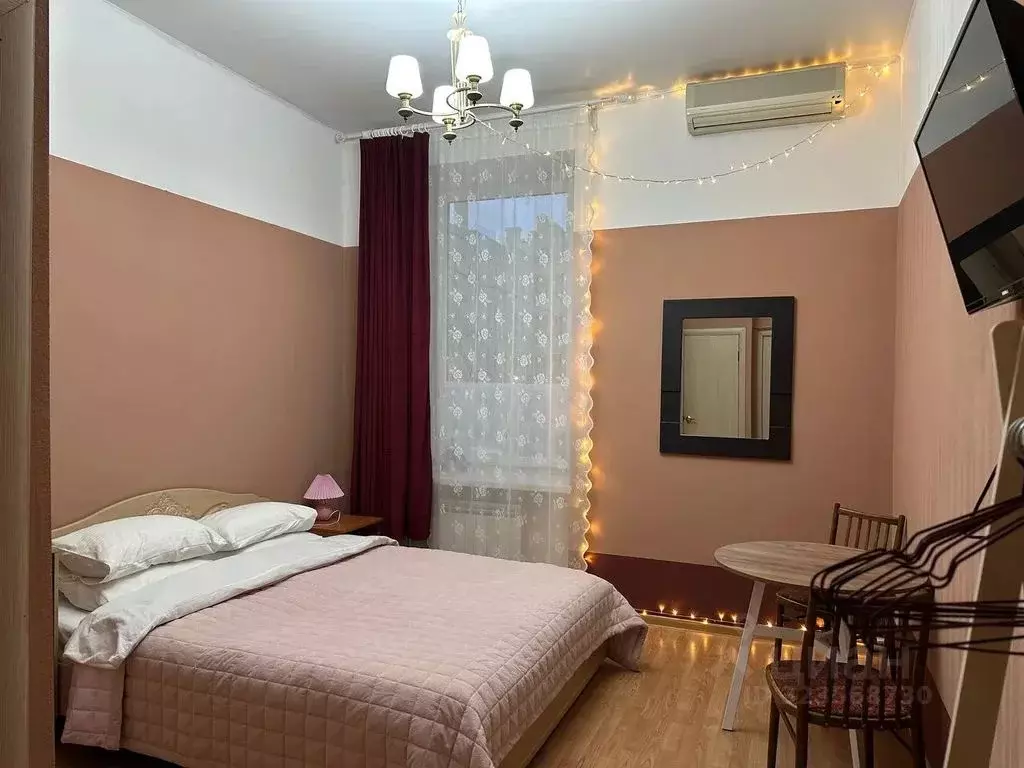 Комната Санкт-Петербург ул. Белинского, 8 - Фото 1