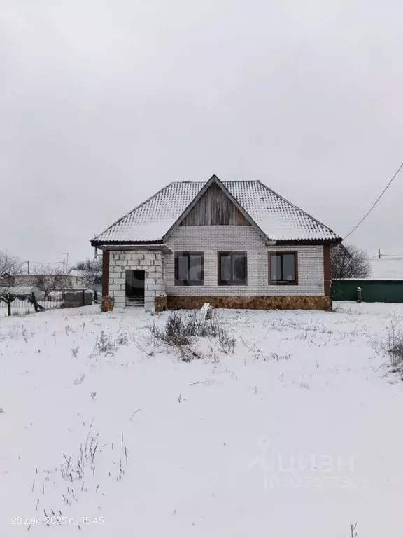 Дом в Курская область, Рыльск Зеленая ул., 18 (130 м) - Фото 1