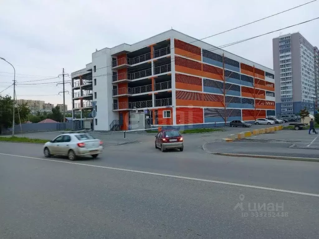 Гараж в Тюменская область, Тюмень Военная ул., 39 (14 м) - Фото 0