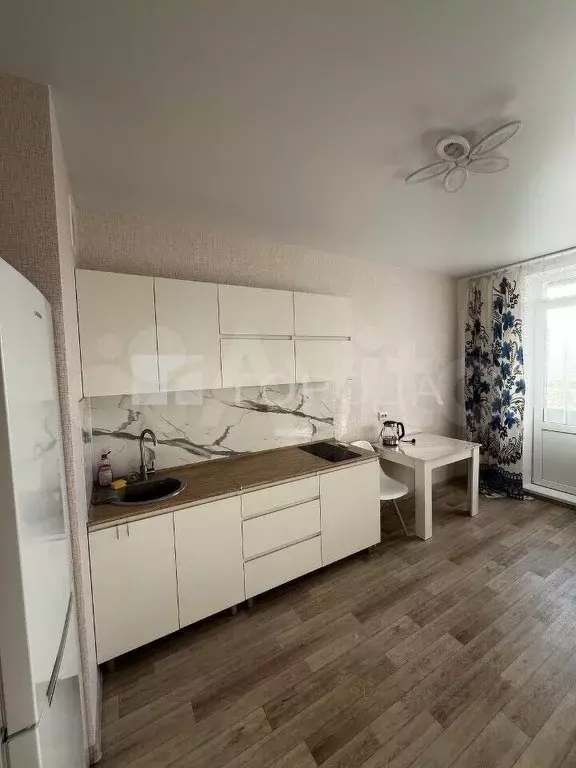 1-к. квартира, 42 м, 7/24 эт. - Фото 0