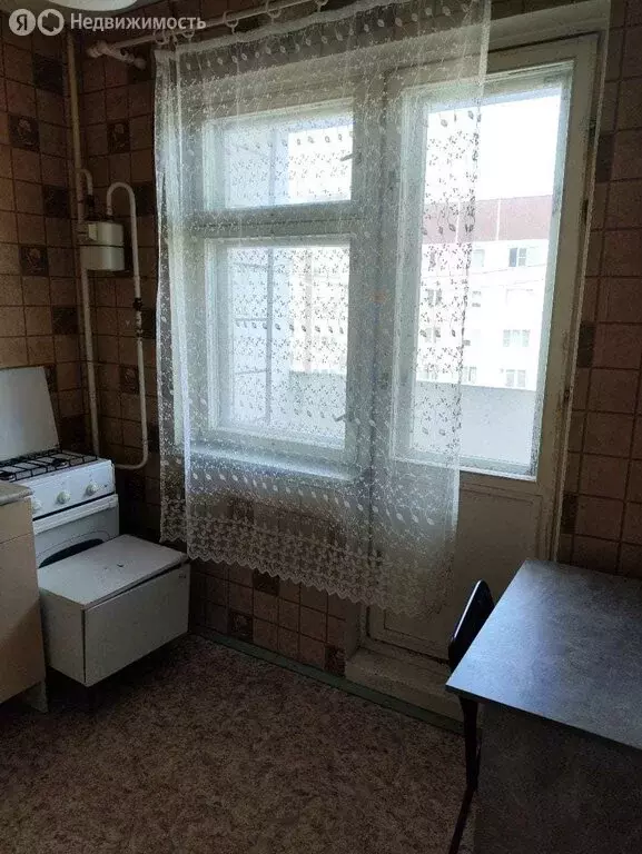 1-комнатная квартира: Великий Новгород, Западный район, улица ... - Фото 0