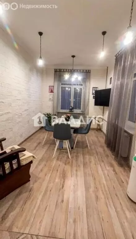 3-комнатная квартира: Уфа, проспект Октября, 9 (64 м) - Фото 2