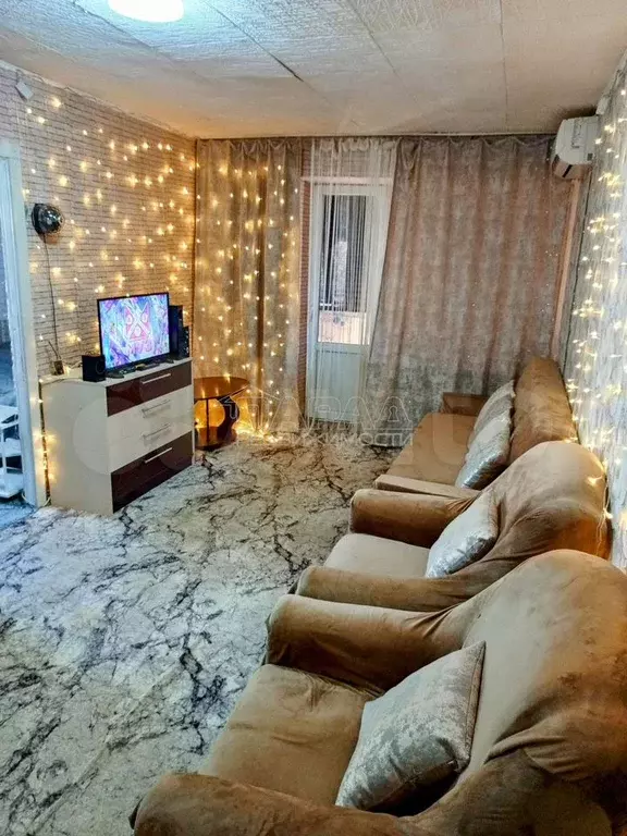 4-к. квартира, 57 м, 2/2 эт. - Фото 1