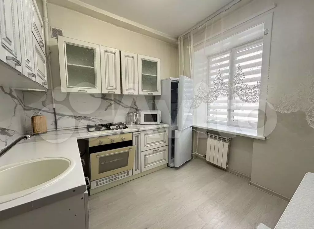 2-к. квартира, 60 м, 1/3 эт. - Фото 1