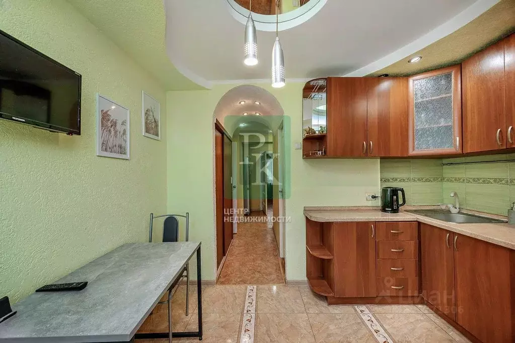 2-к кв. Севастополь ул. Генерала Жидилова, 18 (54.3 м) - Фото 2