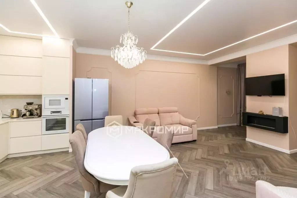 3-к кв. Ханты-Мансийский АО, Сургут Игоря Киртбая ул., 10/1 (142.5 м) - Фото 1