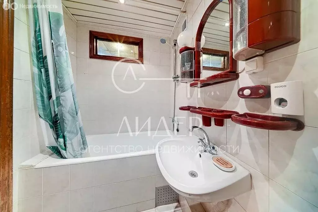 2-комнатная квартира: Сочи, микрорайон Гагарина, Цветной бульвар, 31 ... - Фото 1