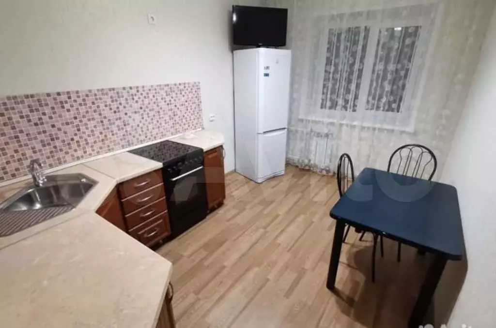 1-к. квартира, 42 м, 4/5 эт. - Фото 1