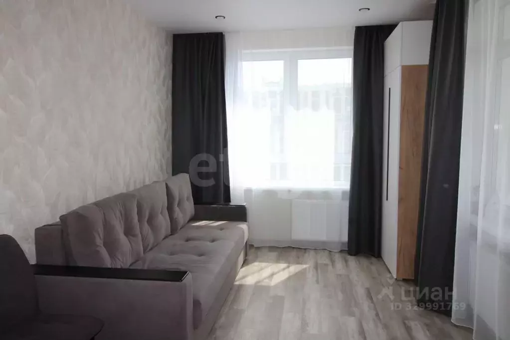 3-к кв. Тюменская область, Тюмень ул. Фармана Салманова, 23 (60.1 м) - Фото 1