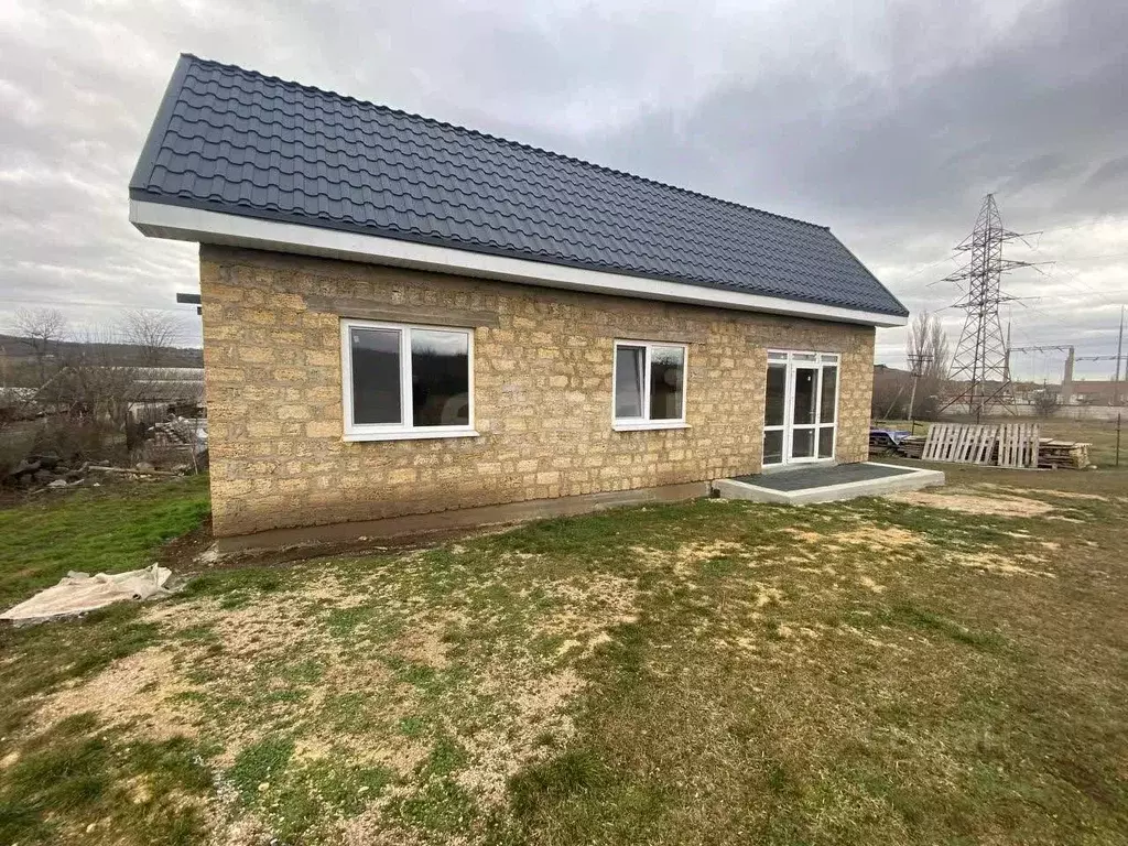 Дом в Крым, Симферопольский район, с. Доброе ул. Лесная (180 м) - Фото 1