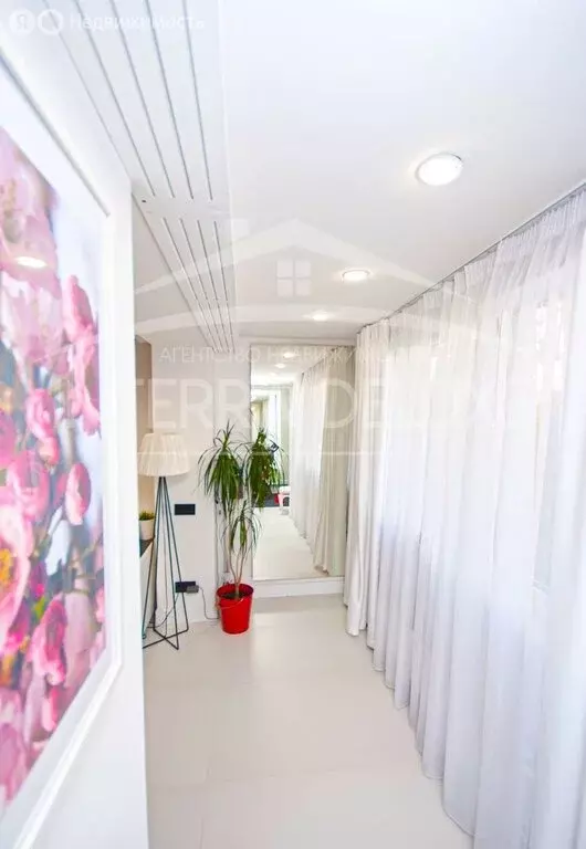 3-комнатная квартира: Севастополь, улица Меньшикова, 21 (68 м) - Фото 1